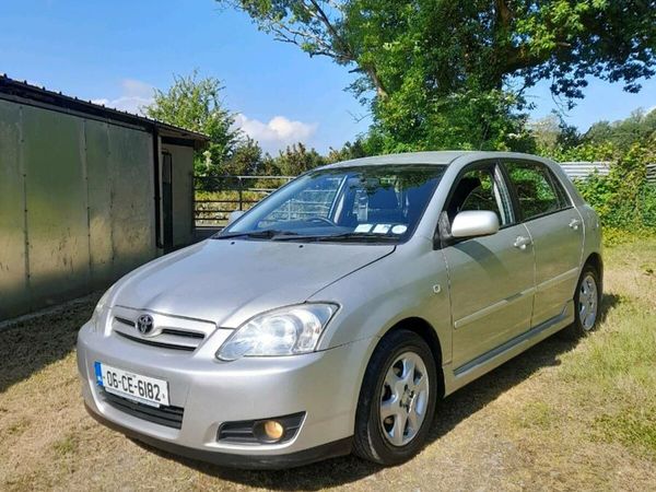 Toyota Corolla Hatchback, Petrol, 2006, Silver