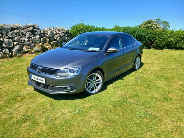 Volkswagen Jetta Saloon, Diesel, 2013, Grey