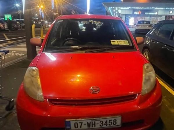 Daihatsu Sirion Hatchback, Petrol, 2007, Red