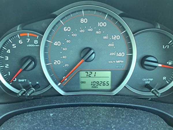 Toyota Yaris Hatchback, Petrol, 2013, Red