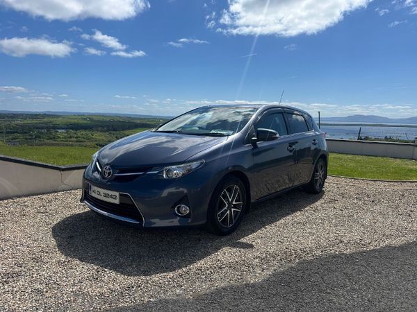 Toyota Auris Hatchback, Diesel, 2014, Blue