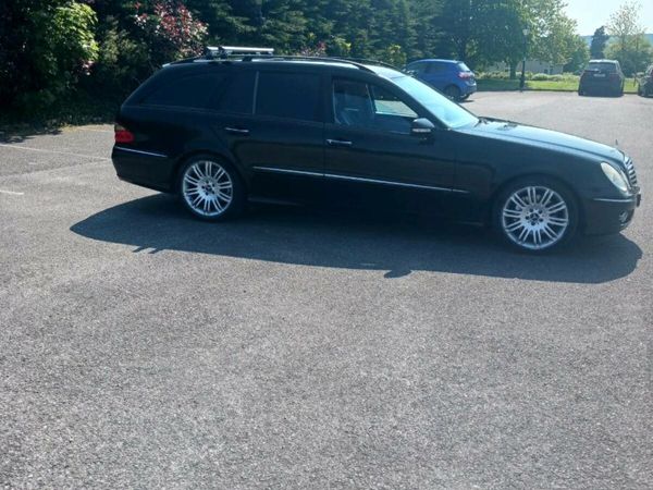 Mercedes-Benz E-Class Estate, Diesel, 2009, Black