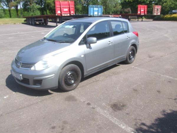 Nissan Tiida Hatchback, Petrol, 2007, Grey