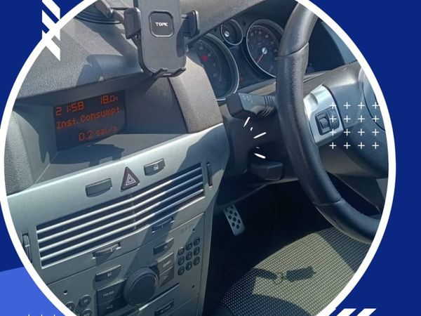 Vauxhall Astra Hatchback, Petrol, 2009, Silver