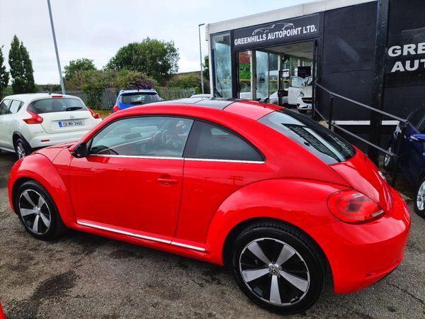Volkswagen Beetle Hatchback, Petrol, 2016, Red