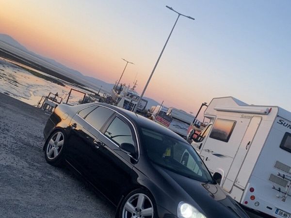 Volkswagen Jetta Saloon, Diesel, 2009, Black