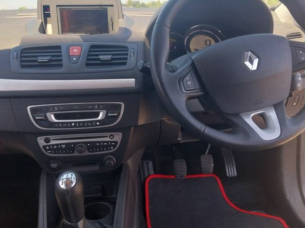 Renault Megane Estate, Diesel, 2012, Silver