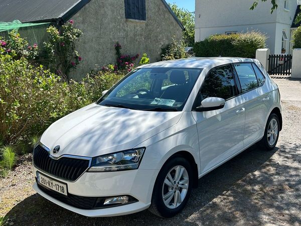 Skoda Fabia Hatchback, Petrol, 2020, White