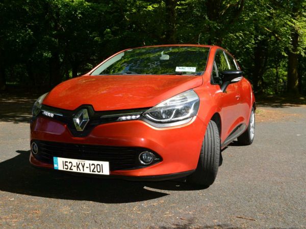 Renault Clio Hatchback, Petrol, 2015, Red