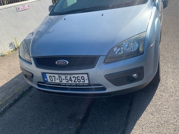 Ford Focus Hatchback, Petrol, 2007, Grey