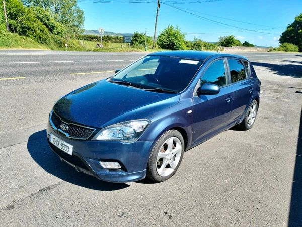 Kia Ceed Hatchback, Diesel, 2010, Blue