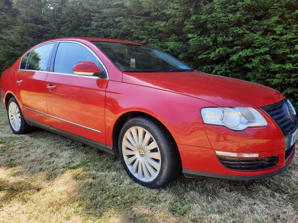Volkswagen Passat Saloon, Diesel, 2010, Red
