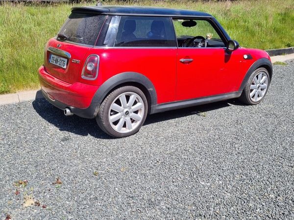 Mini Cooper Hatchback, Petrol, 2009, Red