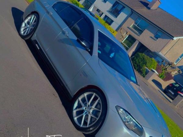 BMW 5-Series Saloon, Diesel, 2014, Silver