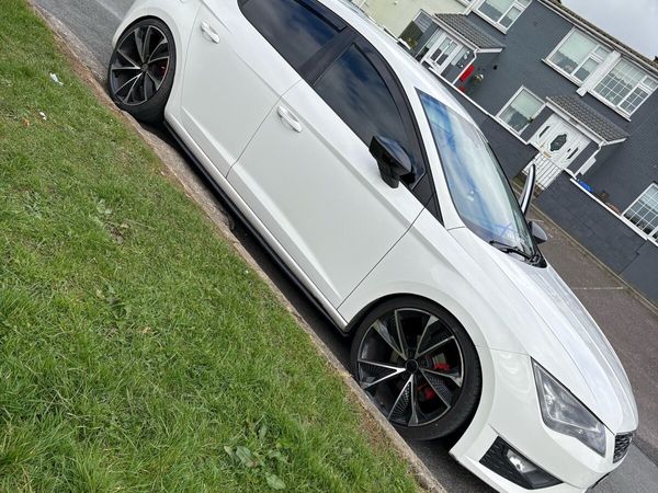 SEAT Leon Estate, Diesel, 2015, White