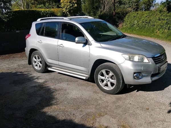 Toyota RAV4 SUV, Diesel, 2011, Silver