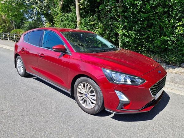 Ford Focus Hatchback, Diesel, 2020, Red