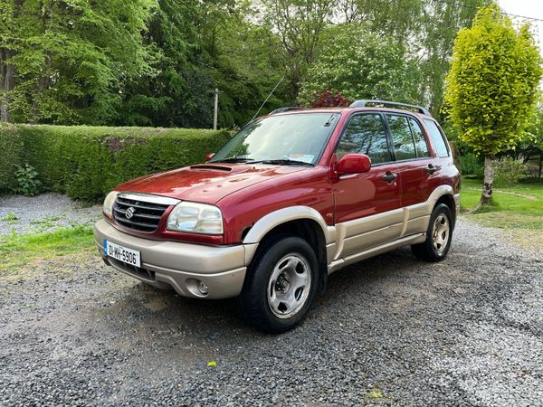 Suzuki Grand Vitara SUV, Diesel, 2001, Red