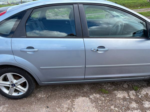 Ford Focus Hatchback, Petrol, 2008, Blue