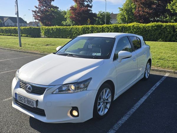 Lexus CT Hatchback, Petrol Hybrid, 2013, White