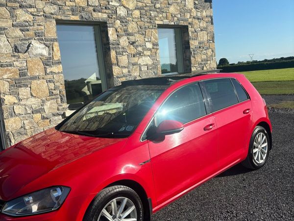 Volkswagen Golf Estate, Diesel, 2016, Red
