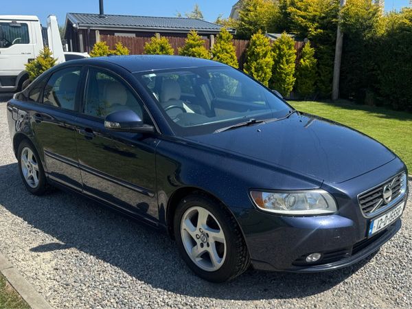 Volvo S40 Saloon, Diesel, 2012, Blue