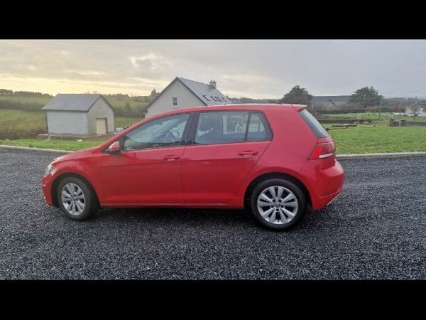 Volkswagen Golf Estate, Diesel, 2017, Red