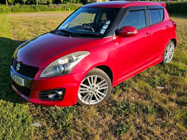 Suzuki Swift Hatchback, Petrol, 2012, Red