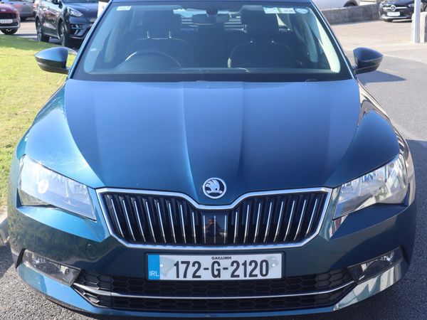 Skoda Superb Hatchback, Diesel, 2017, Blue