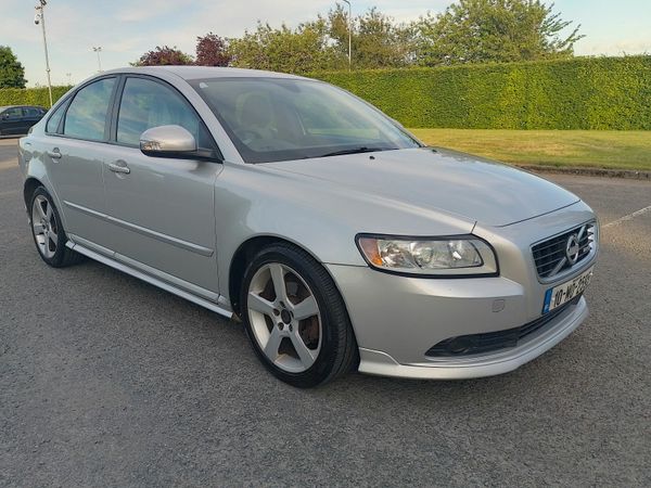 Volvo S40 Saloon, Diesel, 2010, Silver