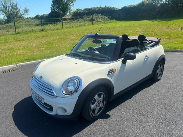 Mini Cooper Convertible, Diesel, 2011, White