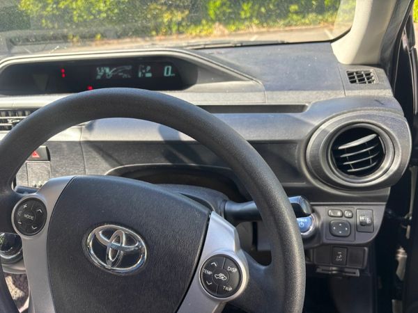 Toyota Aqua Hatchback, Petrol Hybrid, 2015, Black