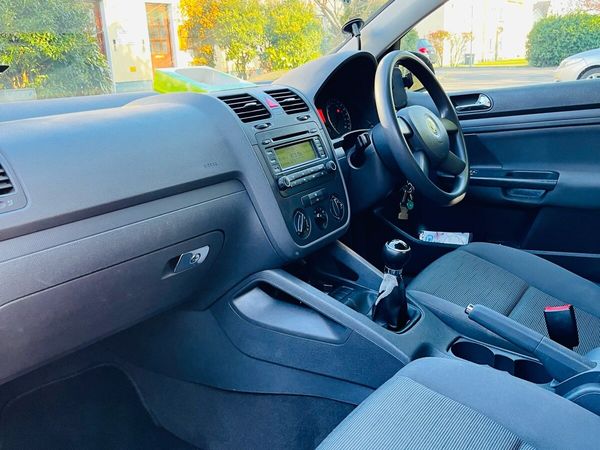 Volkswagen Golf Hatchback, Petrol, 2005, Black