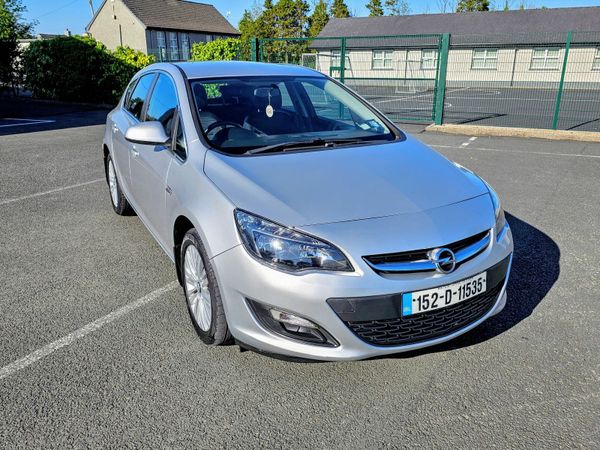 Opel Astra Hatchback, Diesel, 2015, Silver
