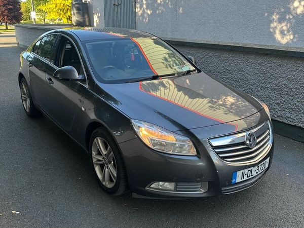 Vauxhall Insignia Hatchback, Diesel, 2011, Grey