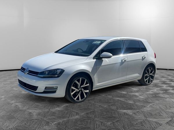 Volkswagen Golf Hatchback, Petrol, 2014, White