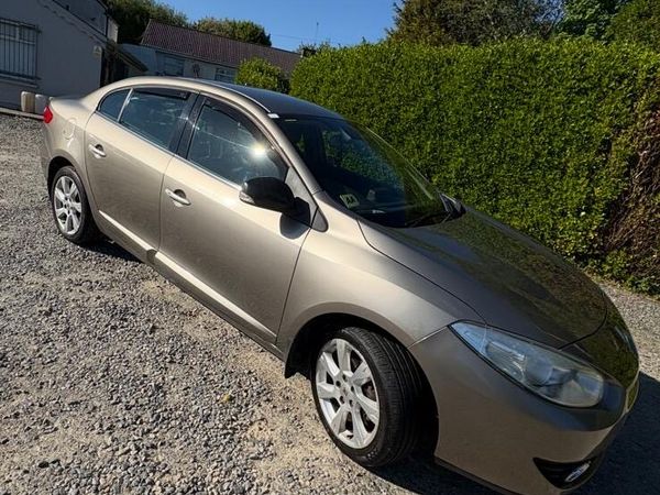 Renault Fluence Saloon, Diesel, 2011, Gold