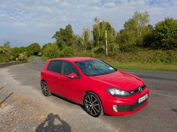 Volkswagen Golf Hatchback, Diesel, 2012, Red