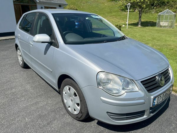 Volkswagen Polo Hatchback, Petrol, 2007, Silver