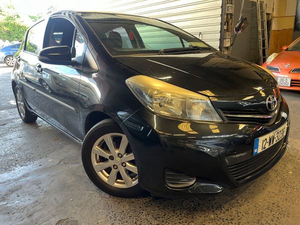 Toyota Yaris Hatchback, Petrol, 2012, Black