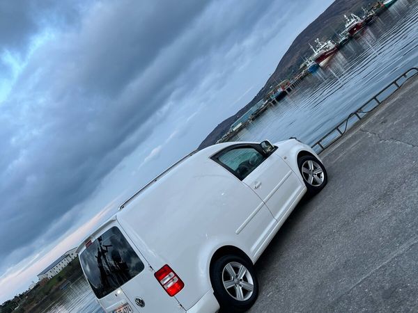 Volkswagen Caddy MPV, Diesel, 2011, White