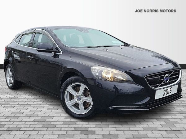 Volvo V40 Hatchback, Petrol, 2015, Black