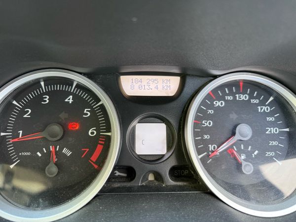 Renault Megane Saloon, Petrol, 2007, Red