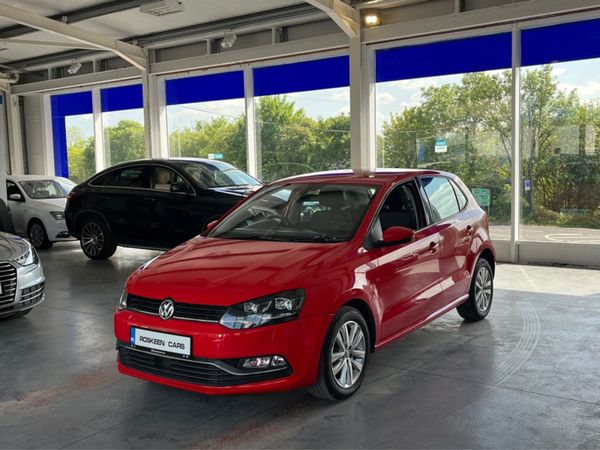 Volkswagen Polo Hatchback, Petrol, 2015, Red