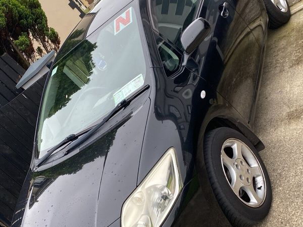 Toyota Auris Hatchback, Petrol, 2007, Black