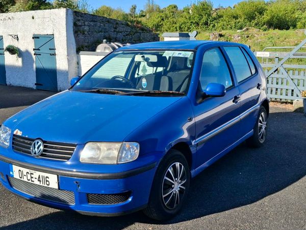 Volkswagen Polo Hatchback, Petrol, 2001, Blue