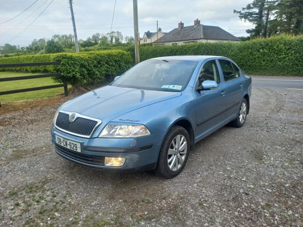 Skoda Octavia Hatchback, Petrol, 2008, Grey