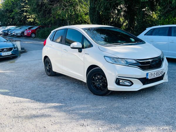 Honda Fit Hatchback, Petrol Hybrid, 2017, White