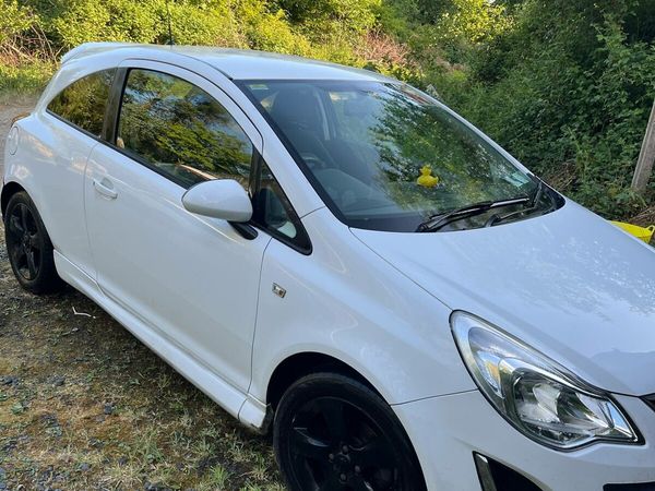 Opel Corsa Hatchback, Petrol, 2012, White