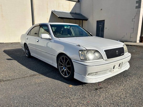 Toyota Crown Saloon, Petrol, 2001, White